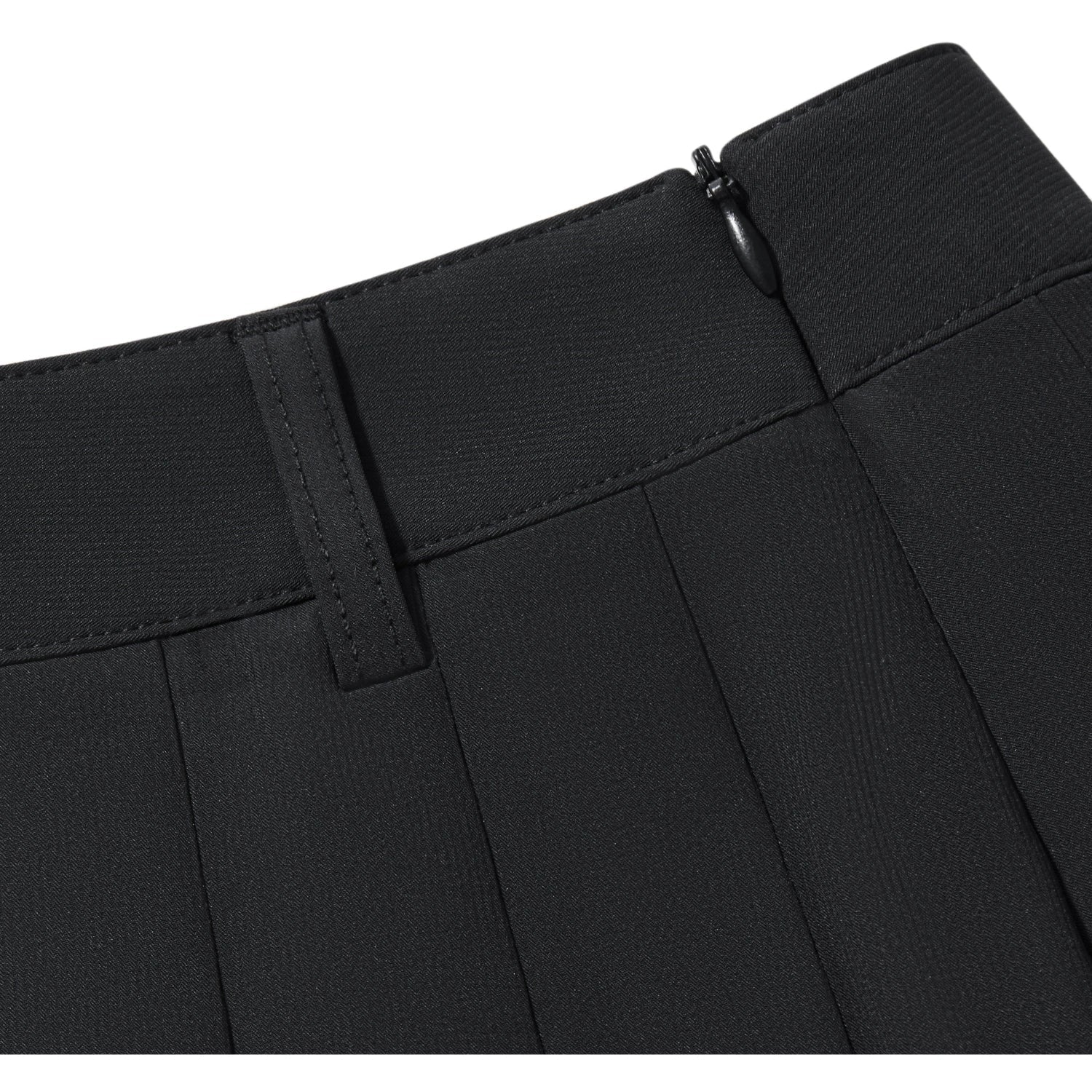 J.Lindeberg Harlow Golf Skirt with stripe hem and integrated inner shorts.